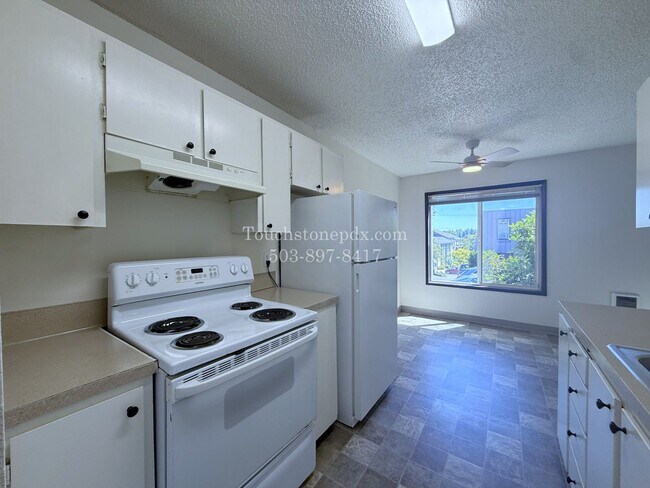 Foto del edificio - 5804 SE Milwaukie Ave