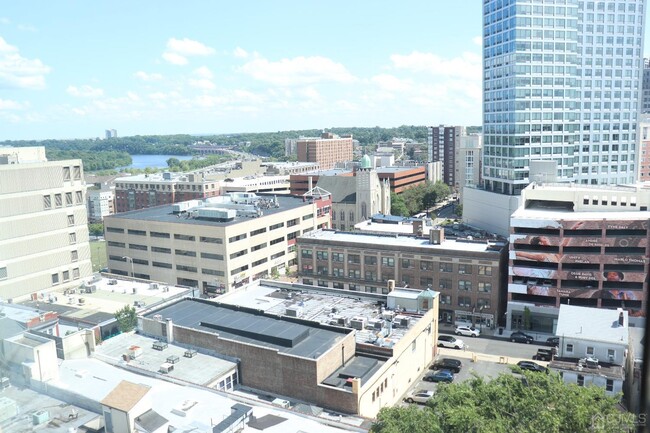 Foto del edificio - 1 Spring St
