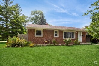 Building Photo - 441 Berteau Ave
