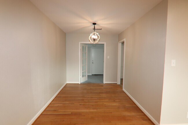 Foto del edificio - 3120 Timberwood Ln