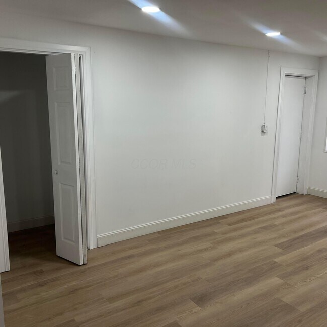 Foto del edificio - 50 N Hampton Rd