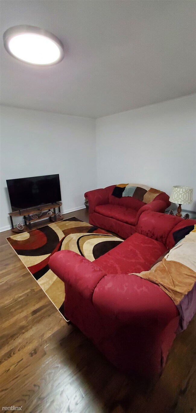 Foto del edificio - 3 br, 2 bath House - 6141 South Nashville ...