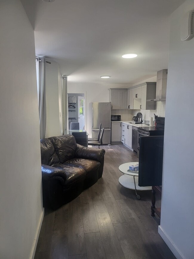 Photo du bâtiment - 4831 Rue Saint-Urbain