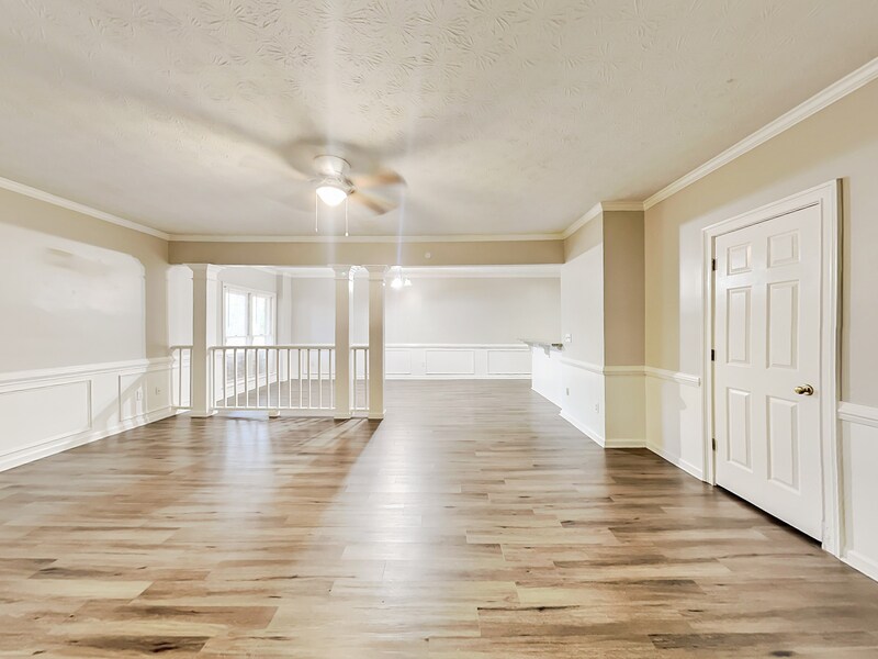 Primary Photo - 2112 Fairway Ct SE