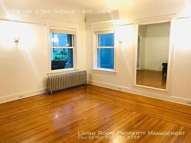 Foto del edificio - Incredible large vintage on NW 23rd Ave!