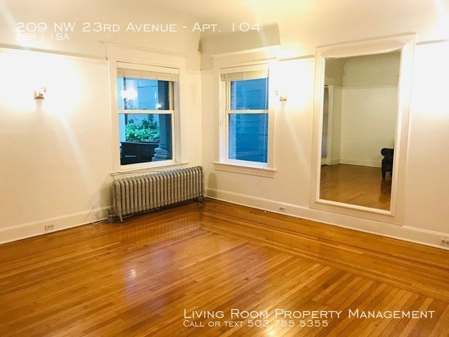 Building Photo - Incredible large vintage on NW 23rd Ave!