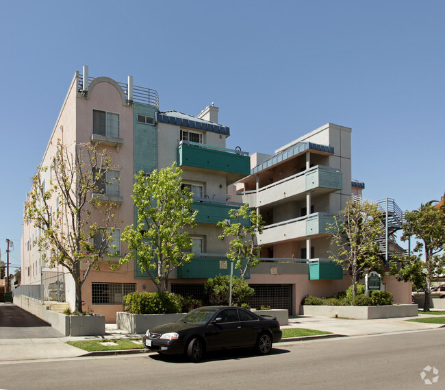 11919 Culver Blvd - Lido Apartments - 11919 Culver Blvd