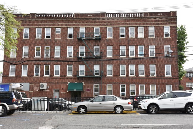 Building Photo - 6700 Park Ave