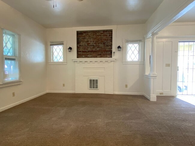 Foto del edificio - Spacious Studio Apartment