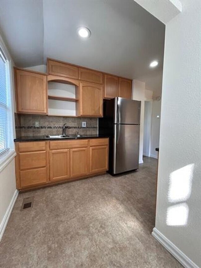 Building Photo - Single Family Home on Spokanes North Side!!