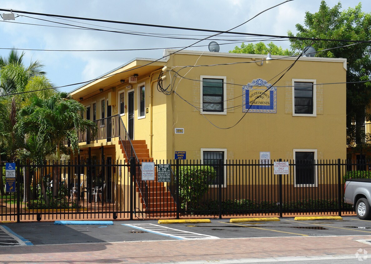 Foto del edificio - 3616-3620 Grand Ave