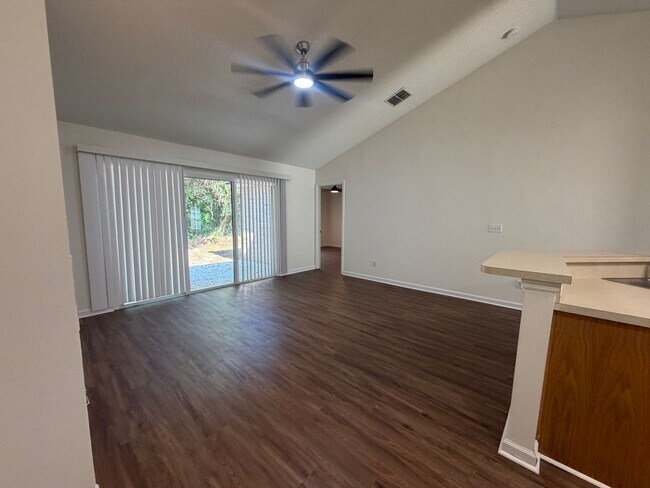 Building Photo - 9 Wellham Ln