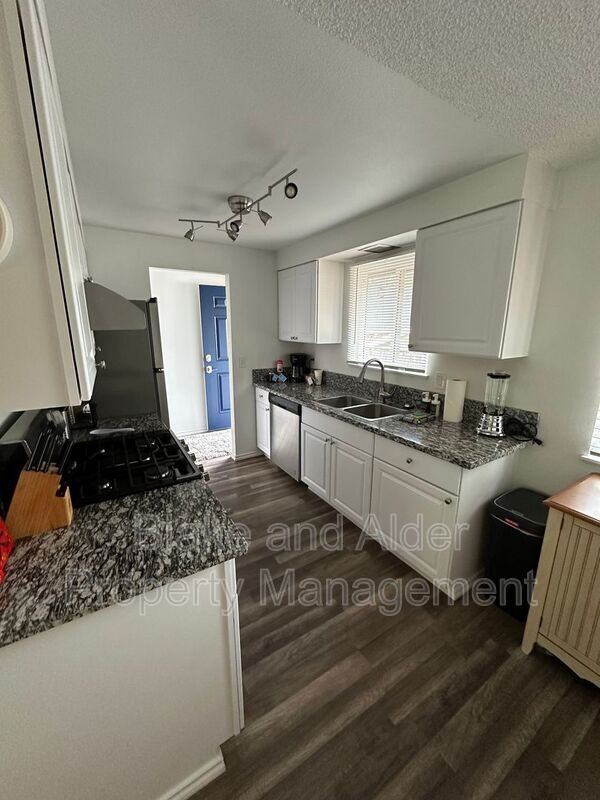 Photo - 5934 SW 30th Ave Apartment