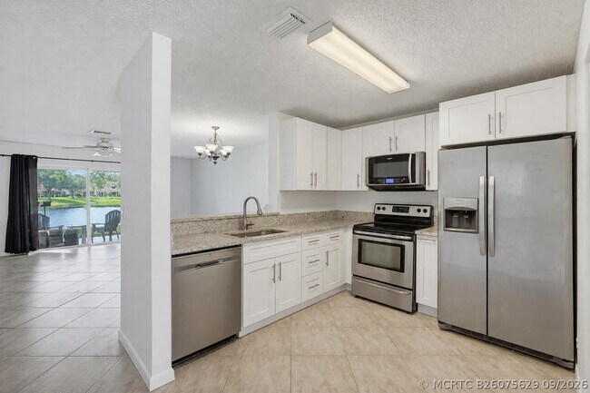 Foto del edificio - 9767 Kamena Cir