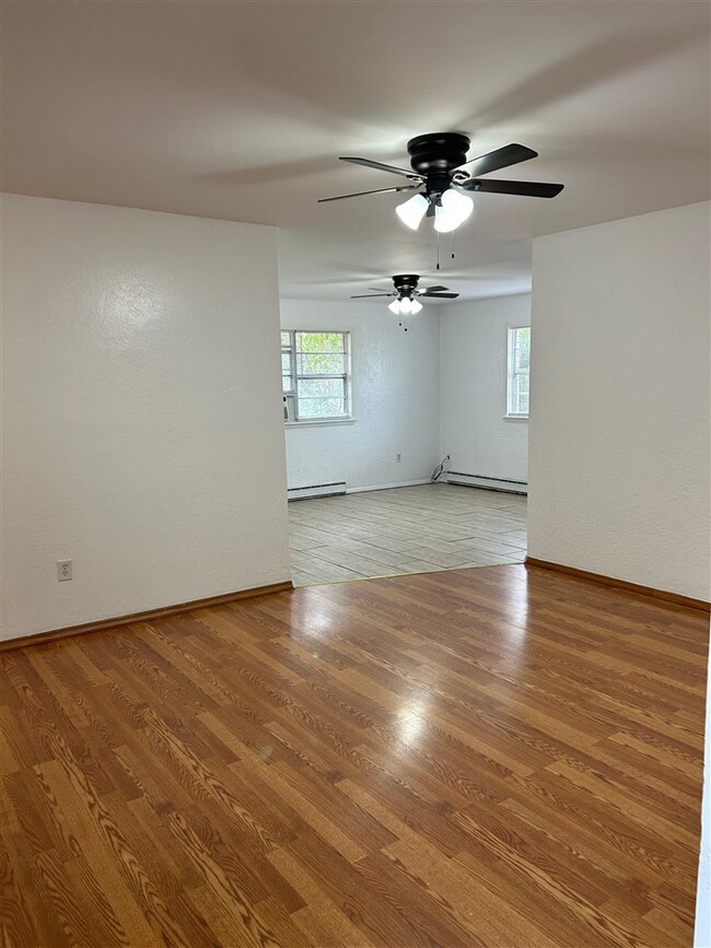 Building Photo - 3807 SE Camden Way