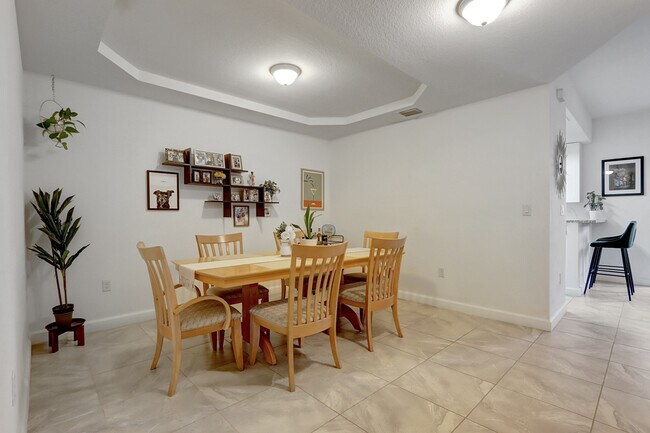 Building Photo - 7921 SW 120th Ave