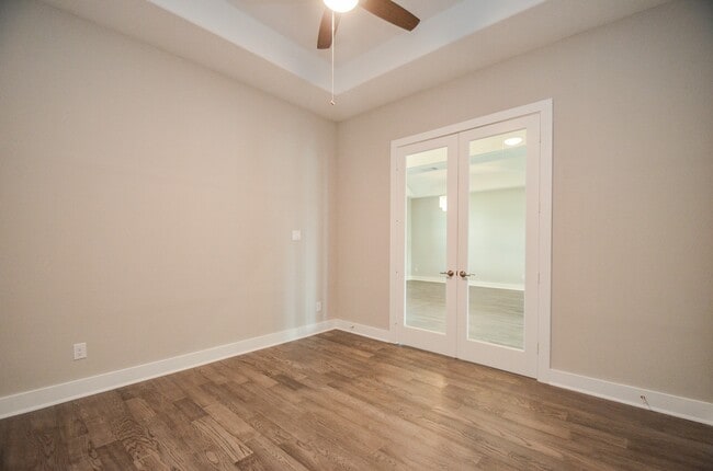Building Photo - 5910 Oakland Fld Trl