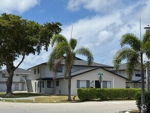 Building Photo - 107 E Tiffany Dr