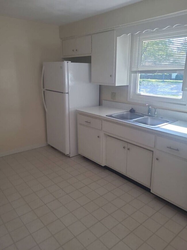 FIELDCREST APARTMENTS Apartments in Upland, IN