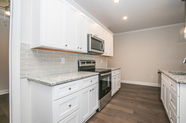 Building Photo - 108 Indigo Cir
