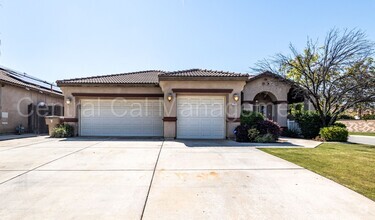 Building Photo - 11019 Vista De Cally Dr