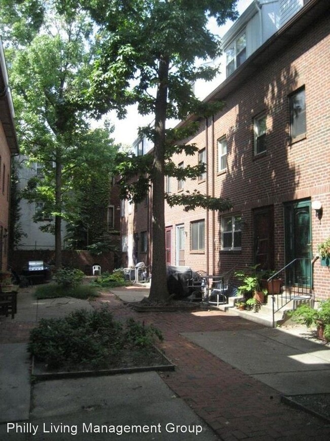 Building Photo - 3 br, 2.5 bath House - 514 Randolph Court #D