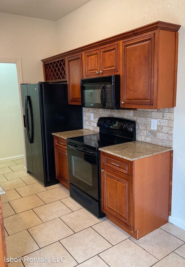 Building Photo - 3 br, 2 bath House - 2017 Dickens Drive