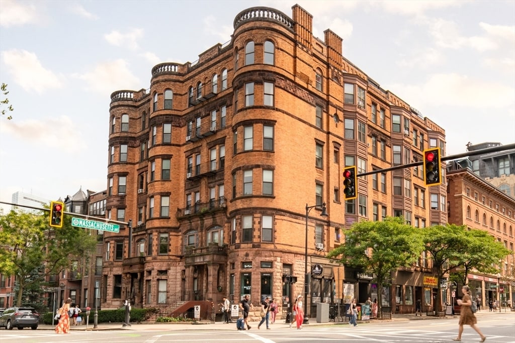 Foto principal - 362 Commonwealth Ave