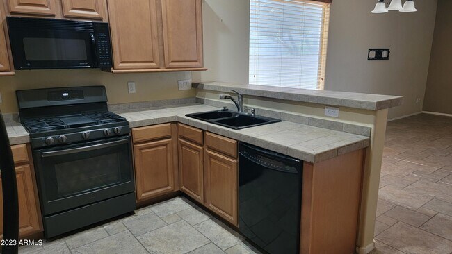 Foto del edificio - 35730 N 32nd Ln