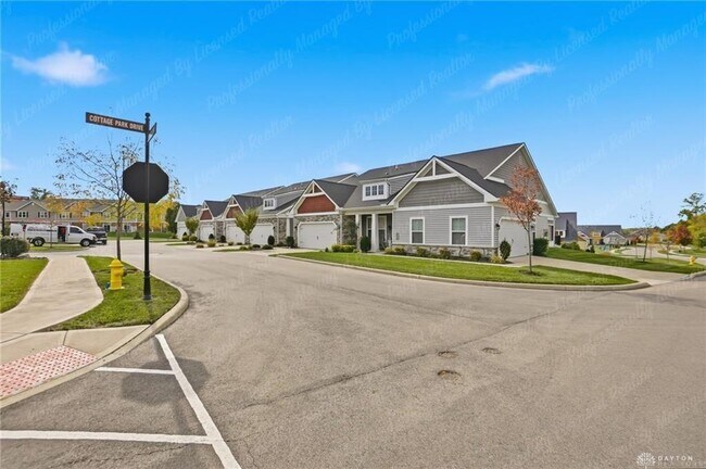 Foto del edificio - 629 Bungalow Ct