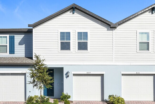 Building Photo - 809 Legacy Dr