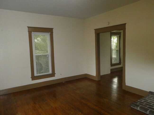 Foto del edificio - 2 Bedroom House Downtown