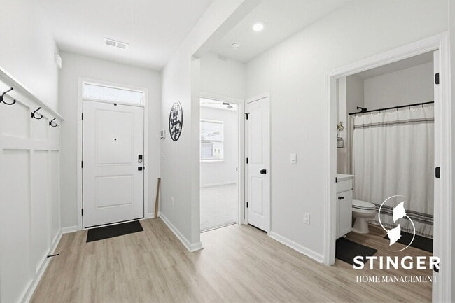 Foto del edificio - 334 Sanctuary Dr