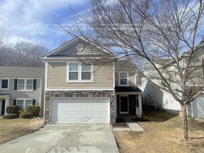 Building Photo - 6121 Fazenda Drive