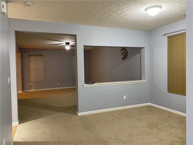 Building Photo - 5221 Bombay Dr