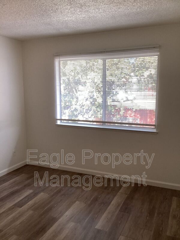 Foto del edificio - 5519 Keoncrest Cir