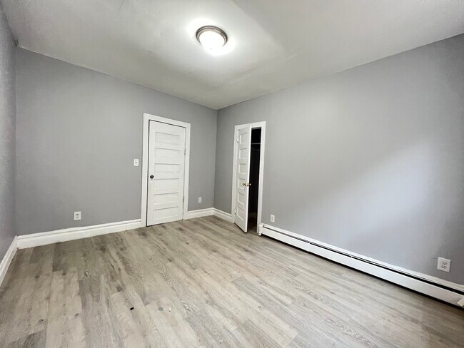 99 2nd Ave Unit 10 - 98 2nd Ave