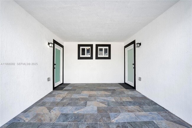 Building Photo - 16315 SW 107th Ave