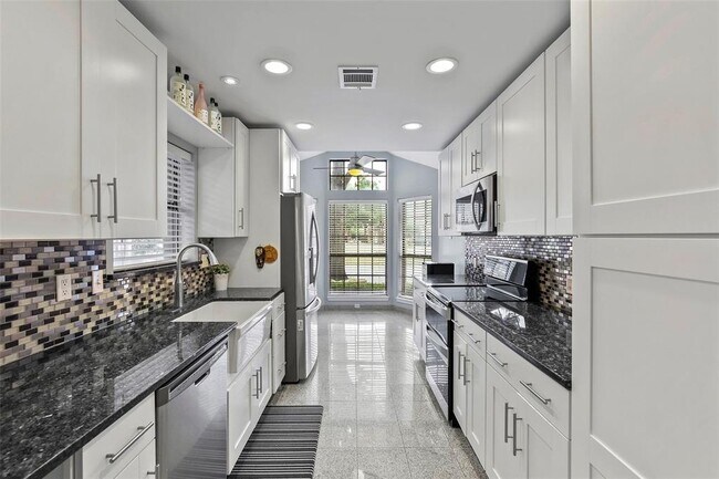 Building Photo - 1706 Highgate Pl