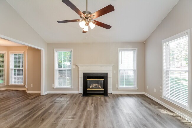 Building Photo - 1005 Henchman Ct
