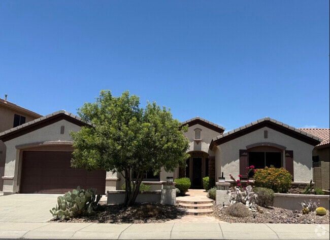 2344 W Clearview Trail