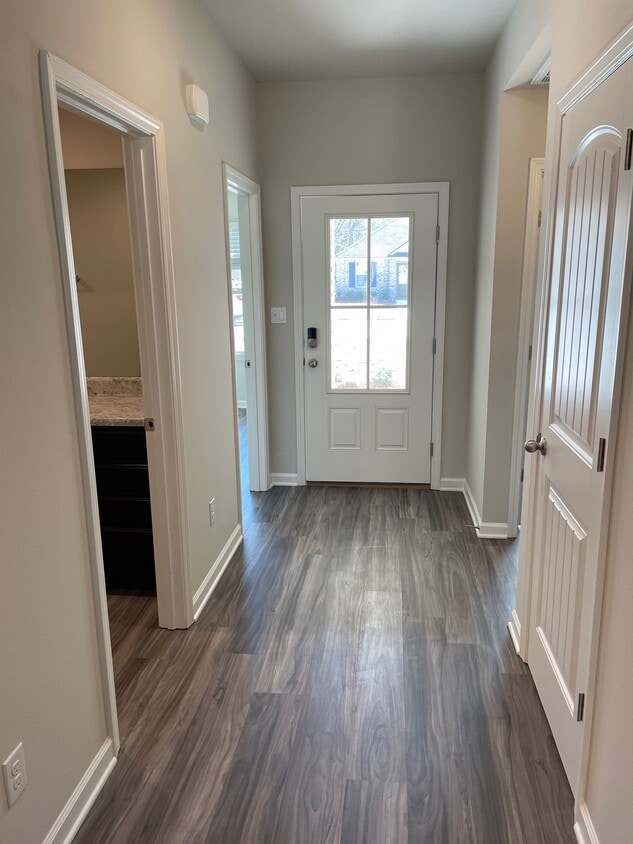 Foto del edificio - 13301 Isabella Blvd