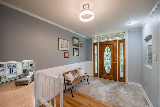 Building Photo - 3086 Waterford Dr