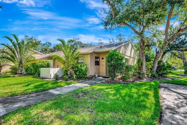 Building Photo - 1210 Tallywood Dr