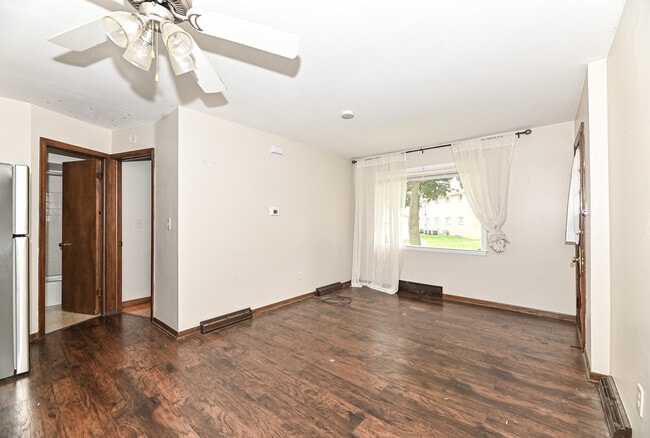 Living Room - 3375 S 98th St