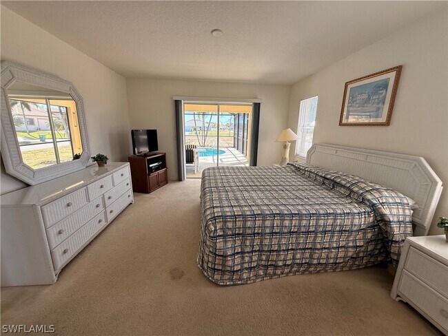 Building Photo - 3737 SW 12th Pl