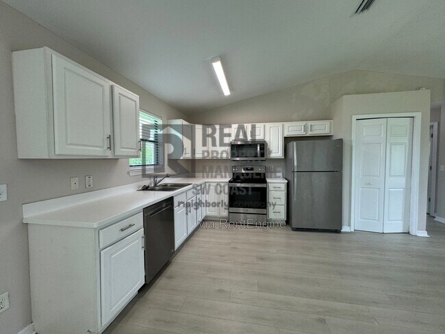 Foto del edificio - 216 Pennfield St