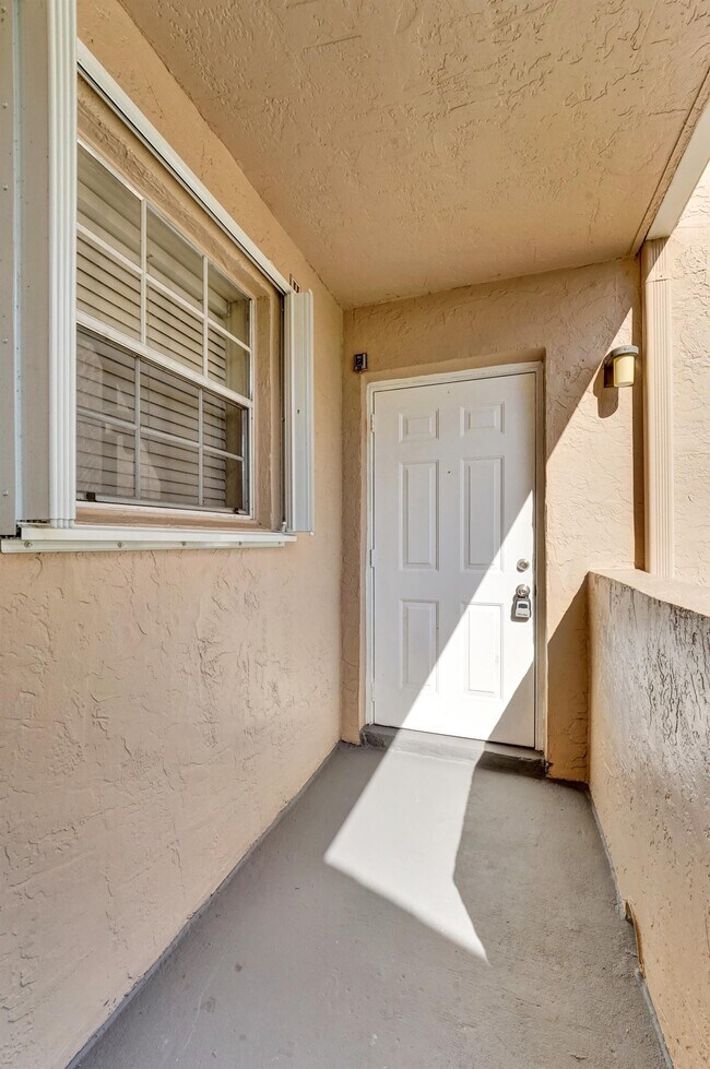 Foto del edificio - 2151 NW 96th Terrace