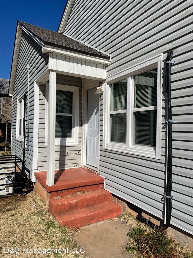 Building Photo - 1 br, 1 bath House - 718 S 10th Street