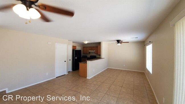 Foto del edificio - 4 br, 2.5 bath House - 1648 W. Coolidge Way